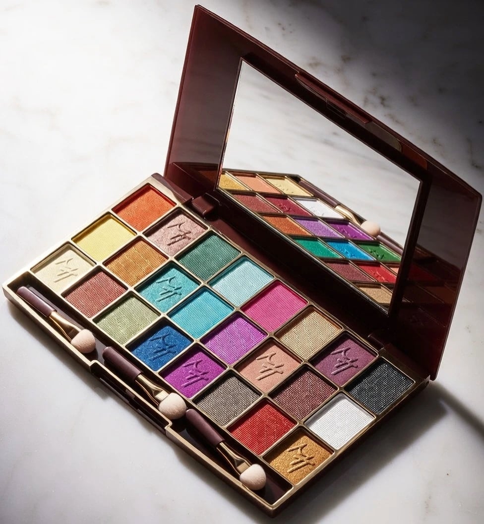 Everyday Makeup Essentials - Makeup Kits